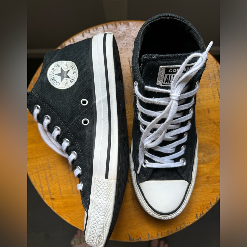 Mid Top Black Converse Sneakers size 9